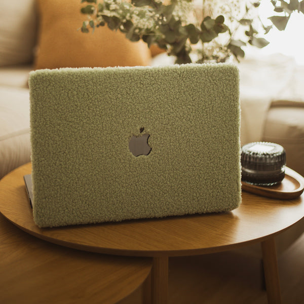 Un bureau cosy et design : 5 idées pour sublimer votre espace de travail avec votre MacBook